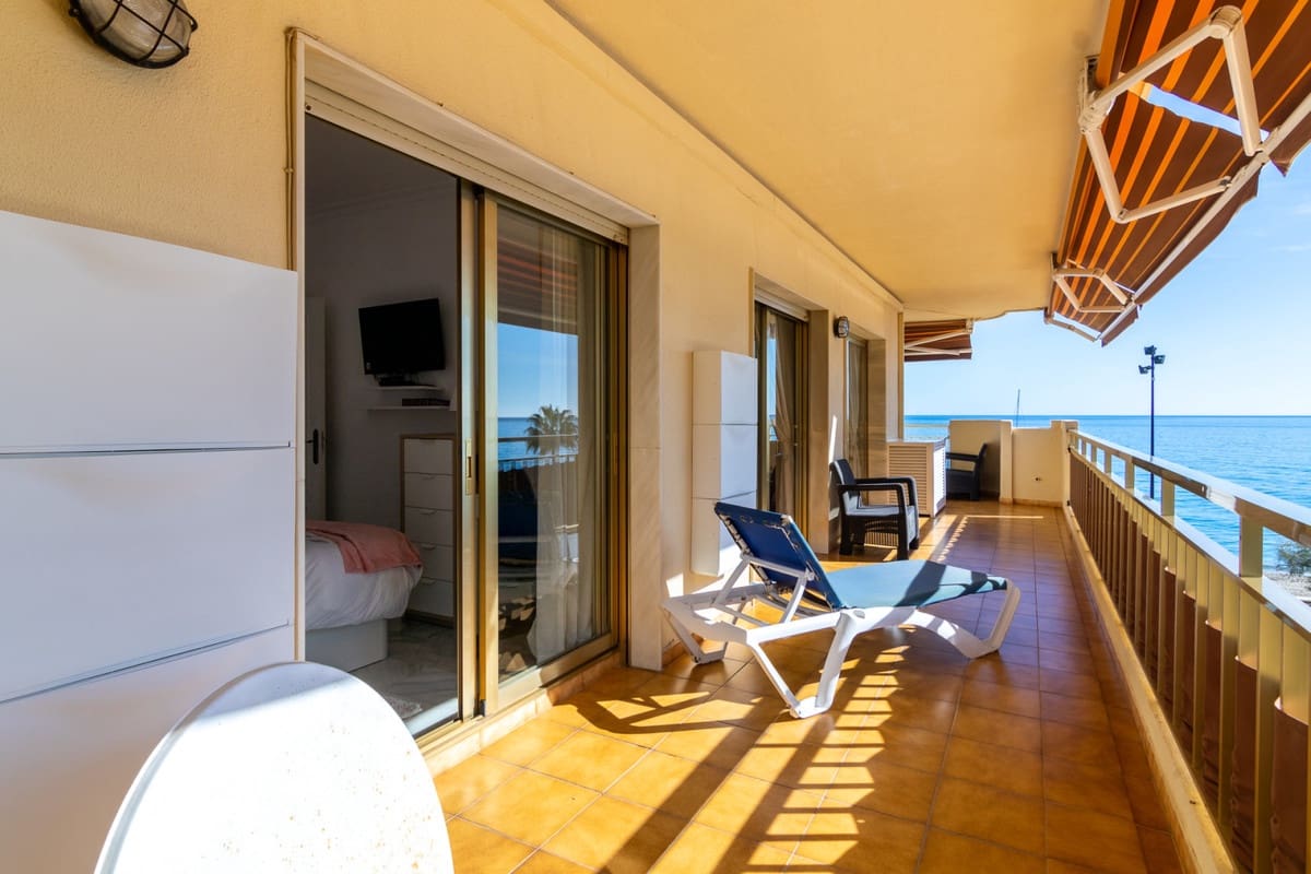4 bedroom Apartment for sale in Fuengirola with garage - € 1,630,000 (Ref: 9865966)