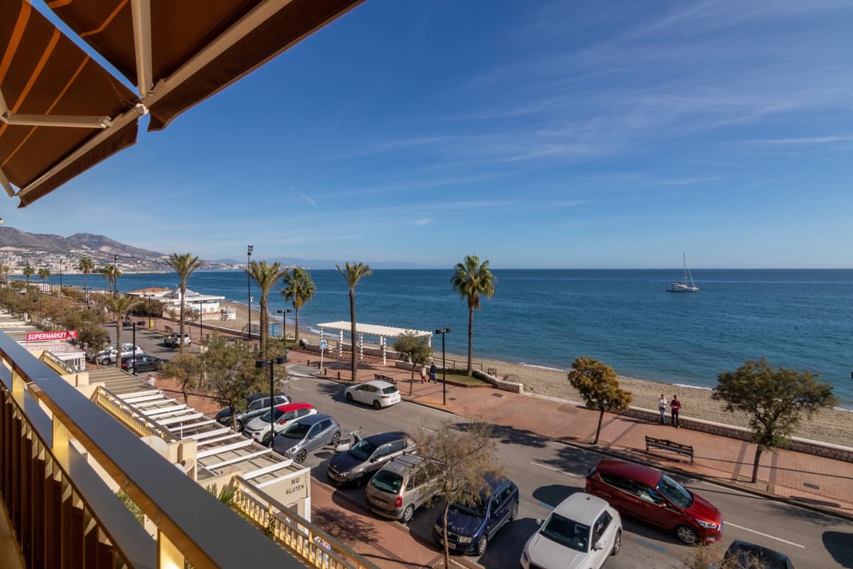 4 bedroom Apartment for sale in Fuengirola with garage - € 1,630,000 (Ref: 9865966)