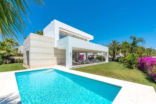5 soverom Villa til salgs i Río Real, Marbella med svømmebasseng garasje - € 2 850 000 (Ref: 9865967)