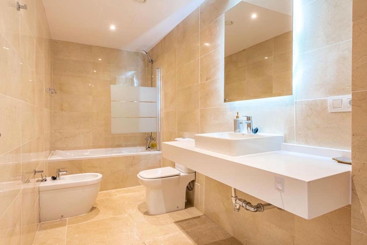 5 bedroom Villa for sale in Rio Real with pool garage - € 2,850,000 (Ref: 9865967)