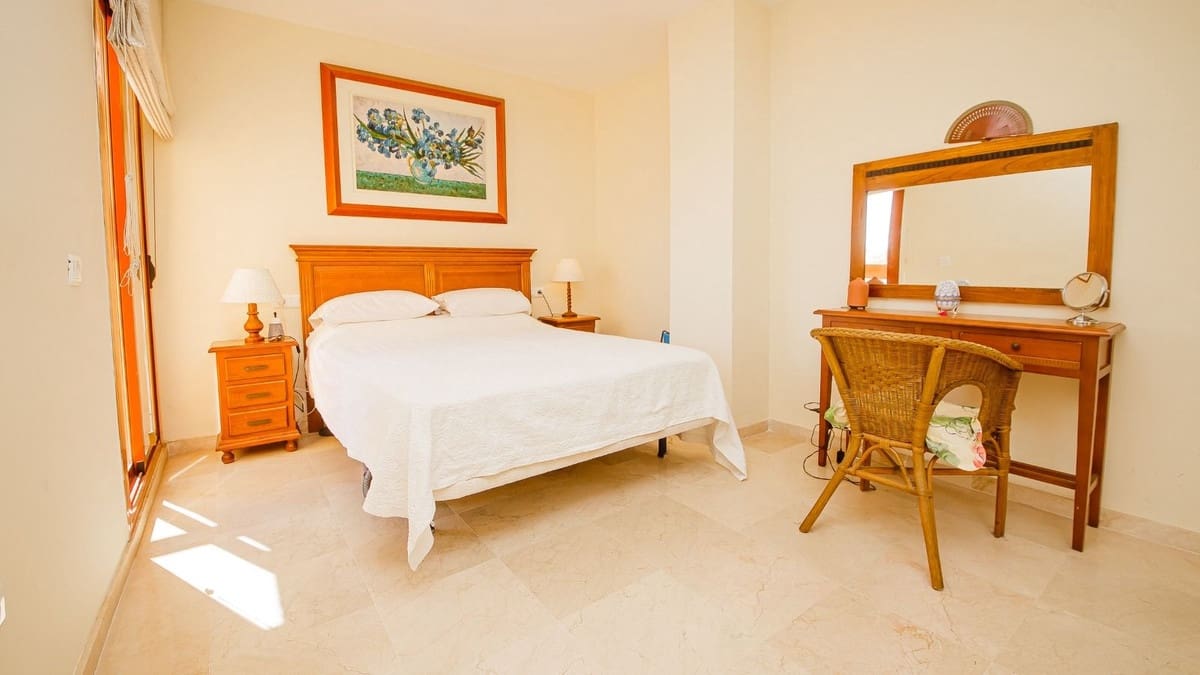 2 camera da letto Appartamento in vendita in La Duquesa / Puerto de la Duquesa con piscina garage - 279.000 € (Rif: 9872566)
