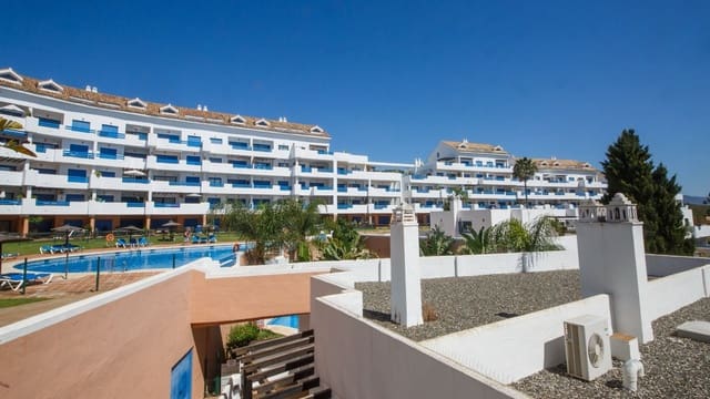 Apartamento de 1 habitación en La Duquesa / Puerto de la Duquesa, Manilva en venta con piscina garaje - 180.000 € (Ref: 9874116)