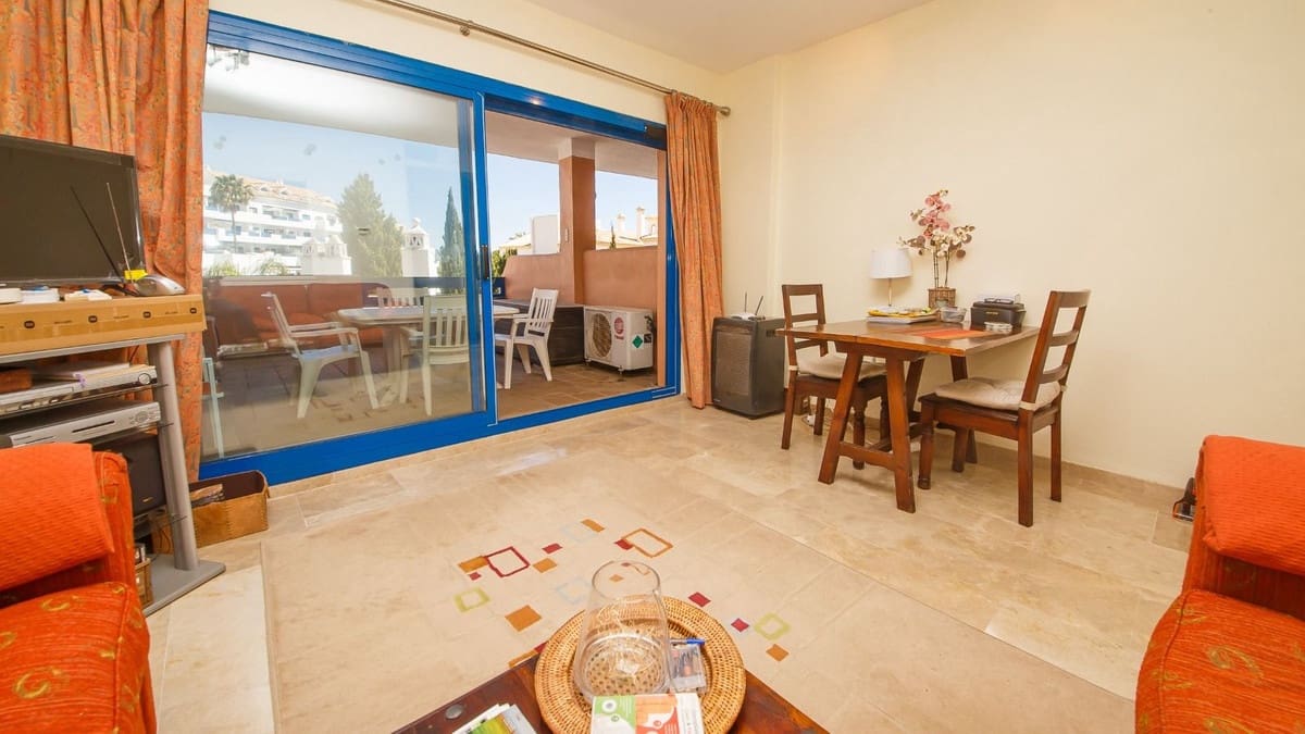 1 bedroom Apartment for sale in La Duquesa / Puerto de la Duquesa with pool garage - € 180,000 (Ref: 9874116)