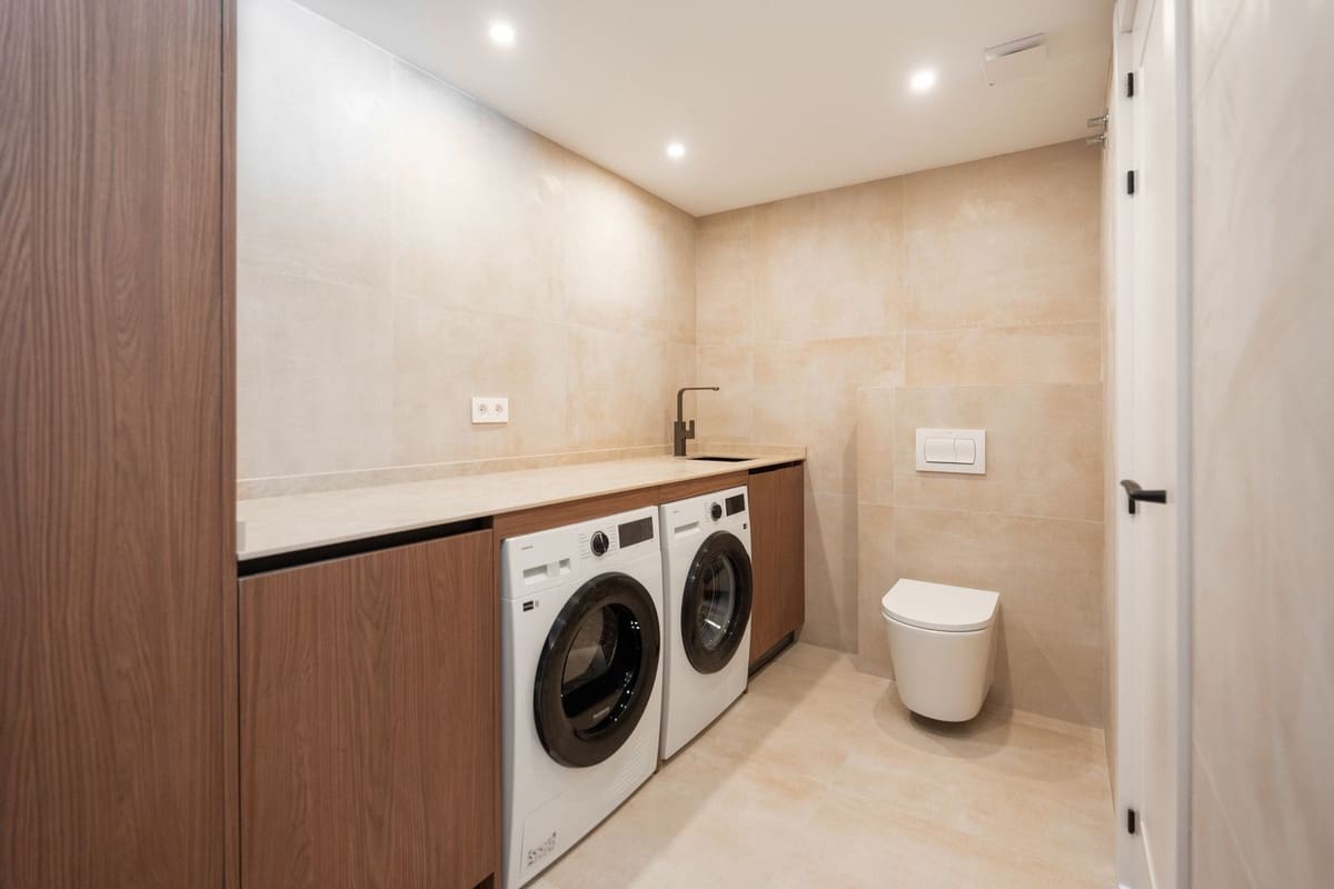 3 quarto Casa em Banda para venda em Marbella com piscina garagem - 1 595 000 € (Ref: 9876921)