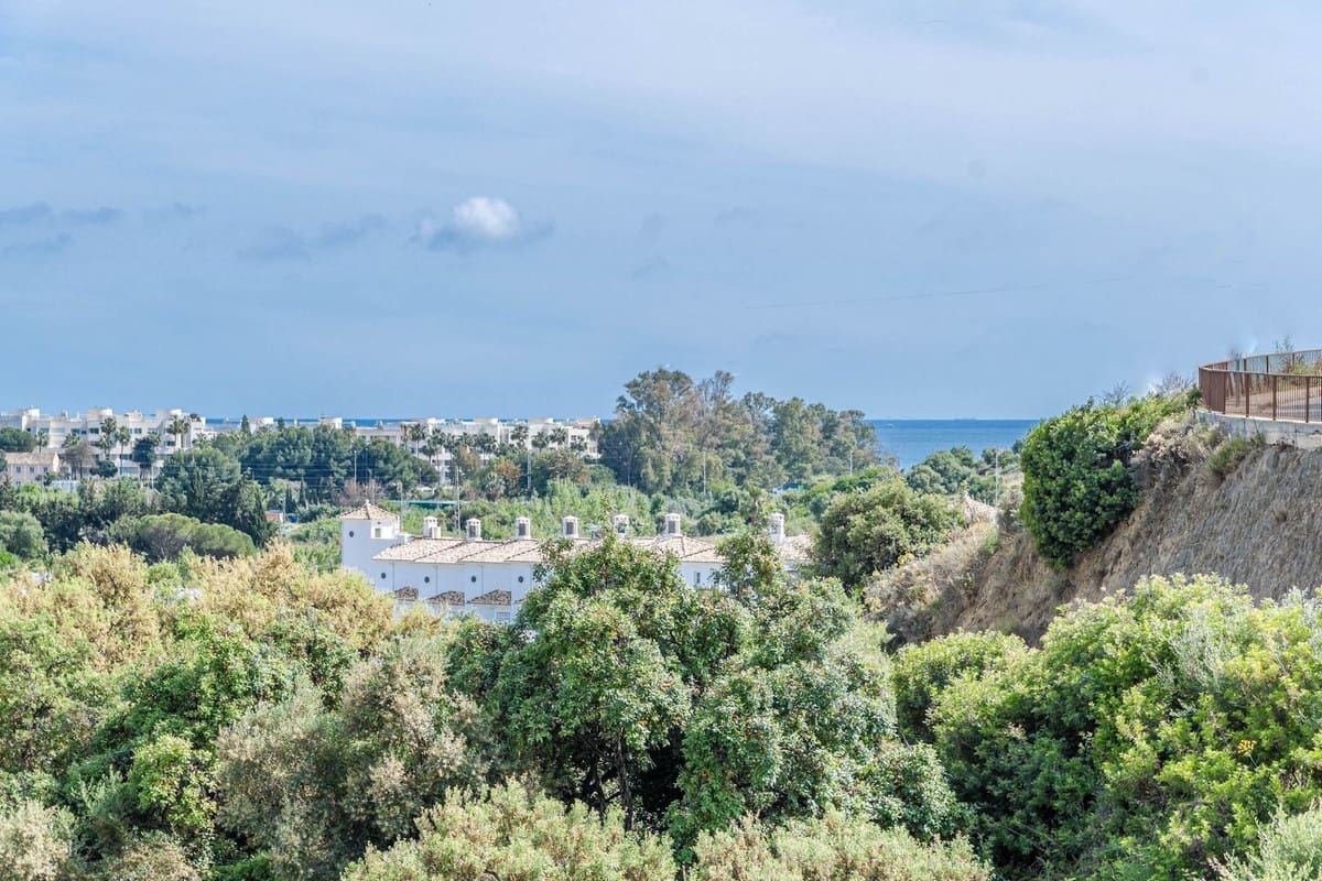 2 sypialnia Apartament na sprzedaż w Estepona z basenem garażem - 395 000 € (Ref: 9876922)