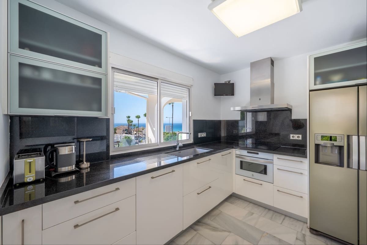 5 slaapkamer Villa te koop in Riviera del Sol met zwembad garage - € 1.450.000 (Ref: 9880318)