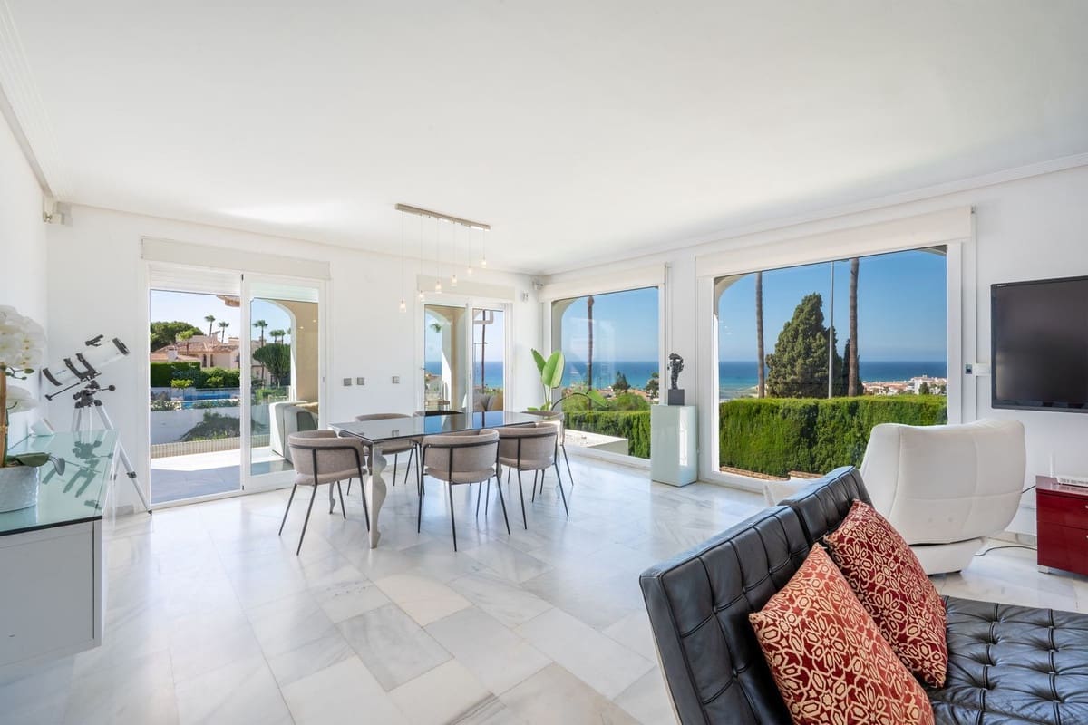 5 slaapkamer Villa te koop in Riviera del Sol met zwembad garage - € 1.450.000 (Ref: 9880318)