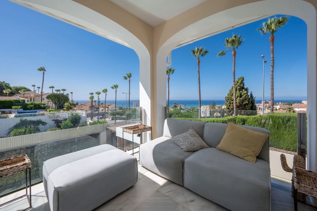 5 slaapkamer Villa te koop in Riviera del Sol met zwembad garage - € 1.450.000 (Ref: 9880318)