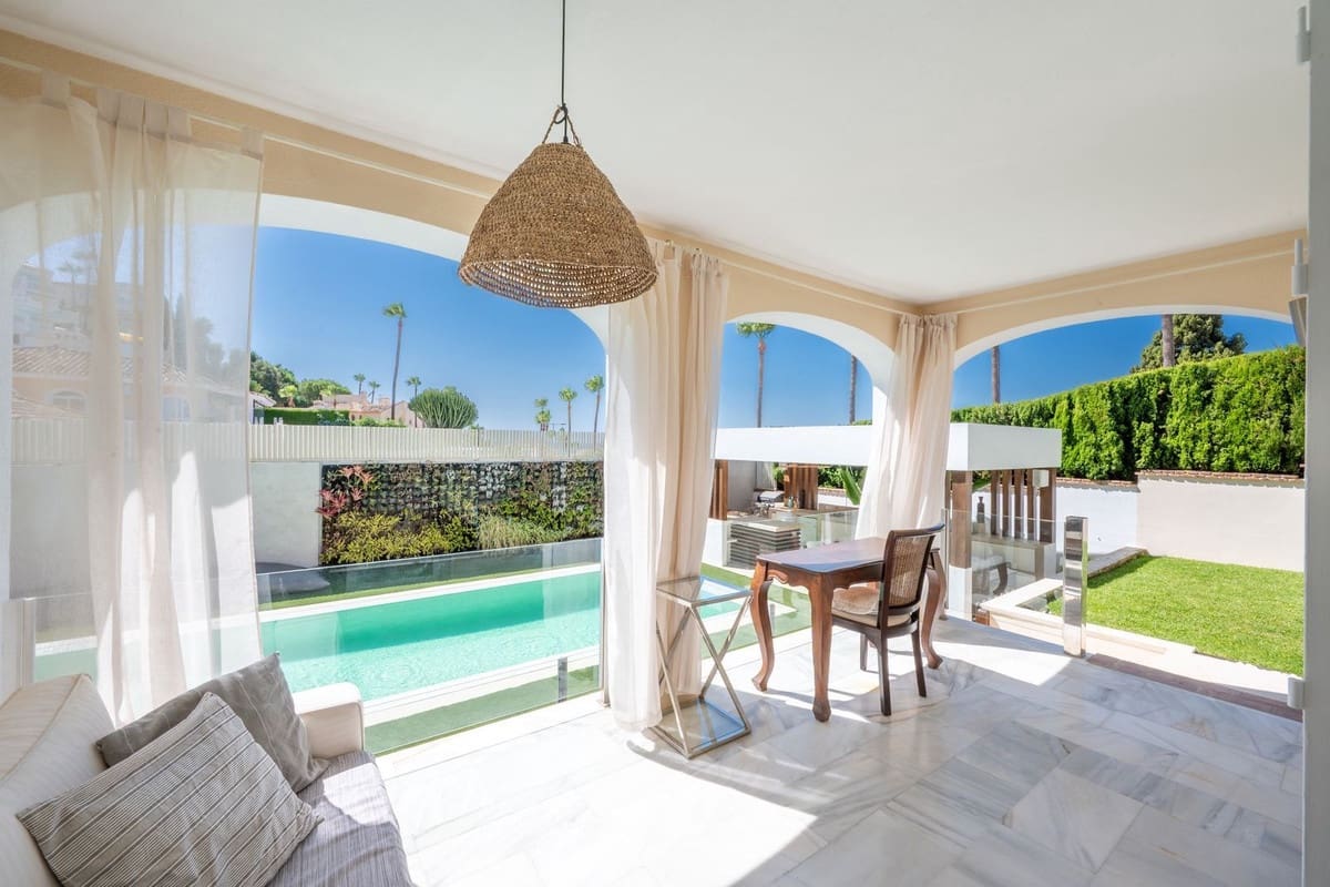 5 slaapkamer Villa te koop in Riviera del Sol met zwembad garage - € 1.450.000 (Ref: 9880318)