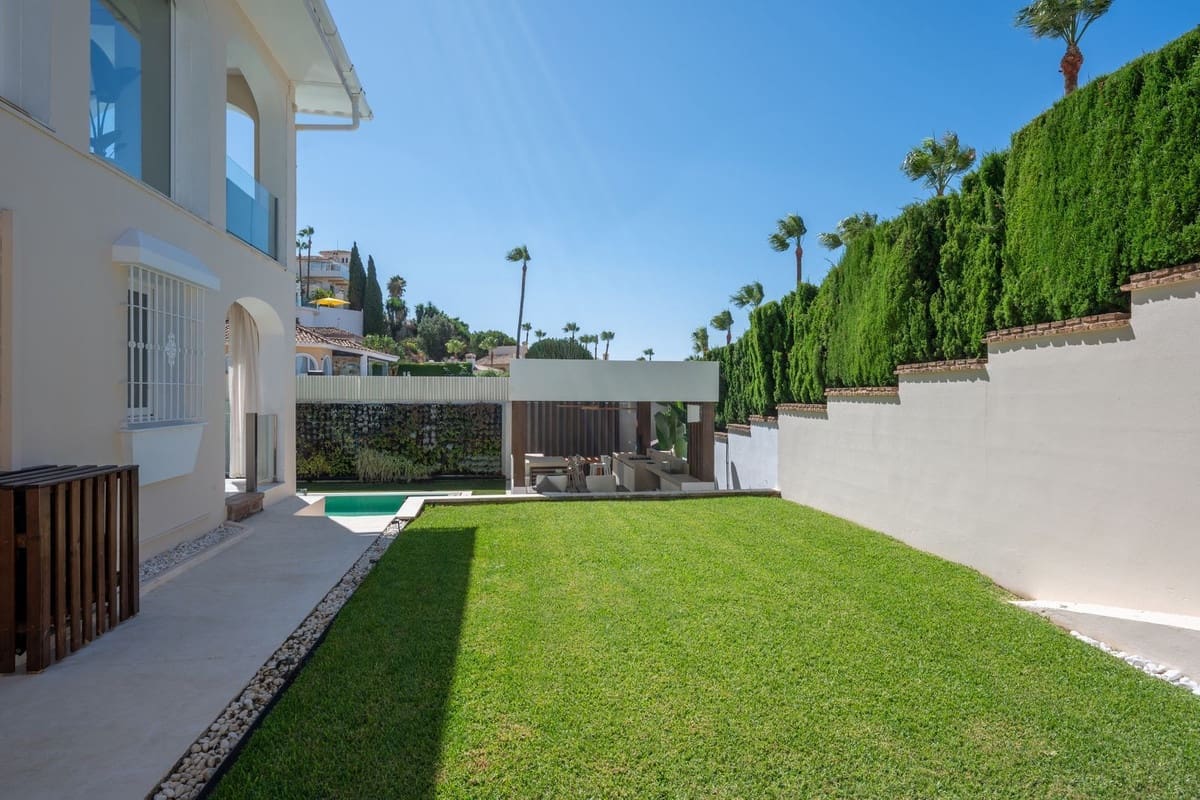 5 slaapkamer Villa te koop in Riviera del Sol met zwembad garage - € 1.450.000 (Ref: 9880318)