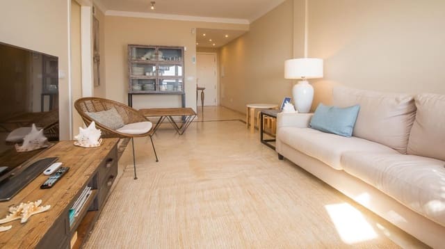 2 quarto Apartamento para venda em La Duquesa / Puerto de la Duquesa, Manilva com piscina garagem - 285 000 € (Ref: 9890999)