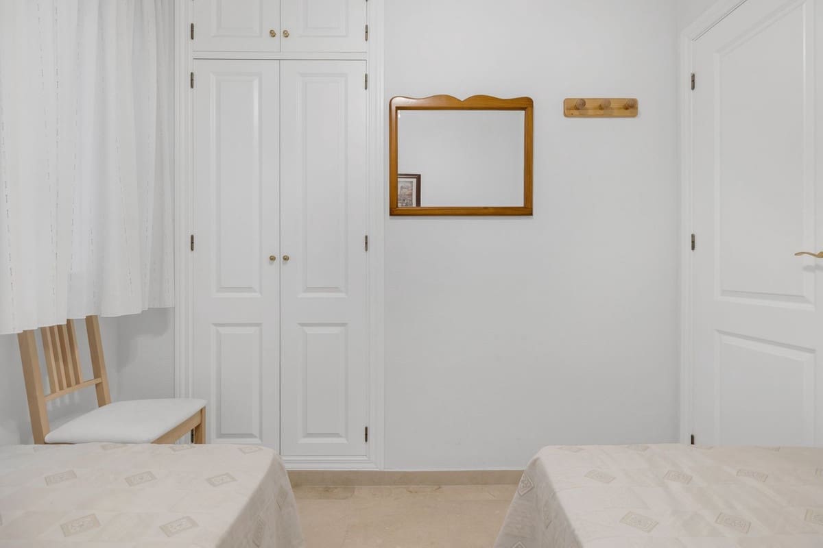 2 sypialnia Apartament na sprzedaż w Benalmadena Costa z basenem garażem - 399 950 € (Ref: 9891356)