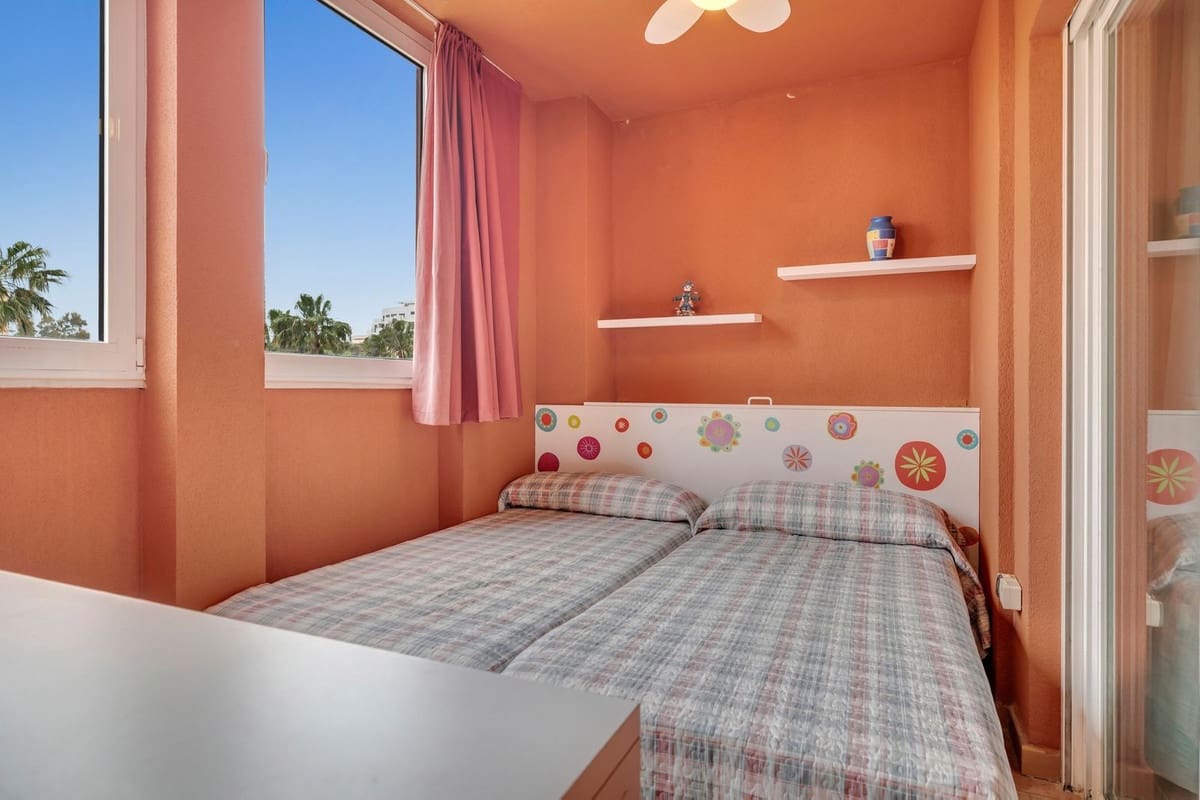 2 sypialnia Apartament na sprzedaż w Benalmadena Costa z basenem garażem - 399 950 € (Ref: 9891356)