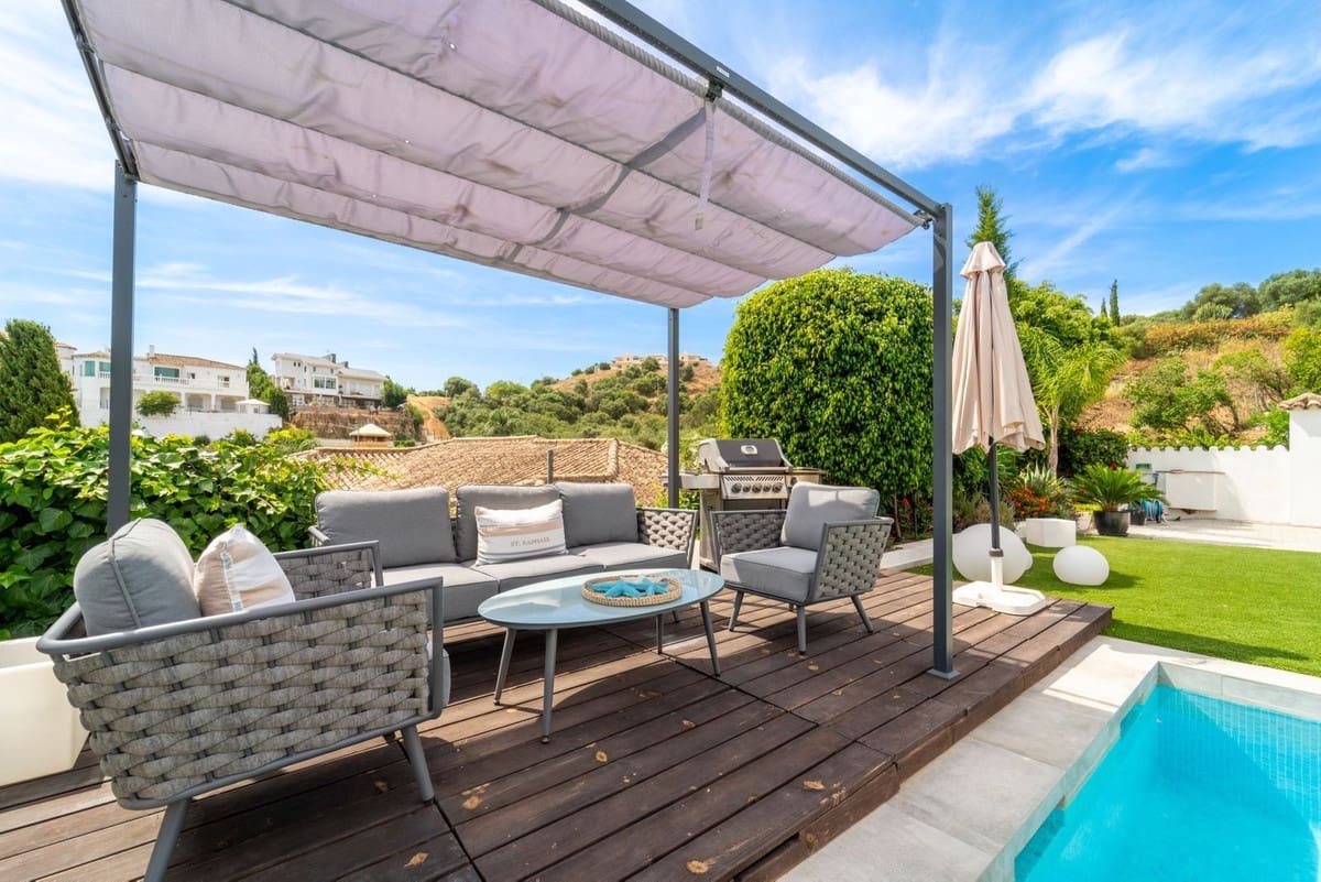 4 slaapkamer Villa te koop in Mijas Costa met zwembad garage - € 1.120.000 (Ref: 9892871)