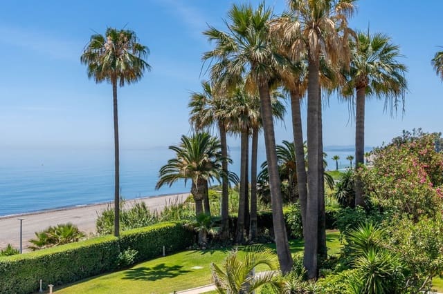 2 sovrum Lägenhet till salu i Estepona med pool garage - 950 000 € (Ref: 9892872)