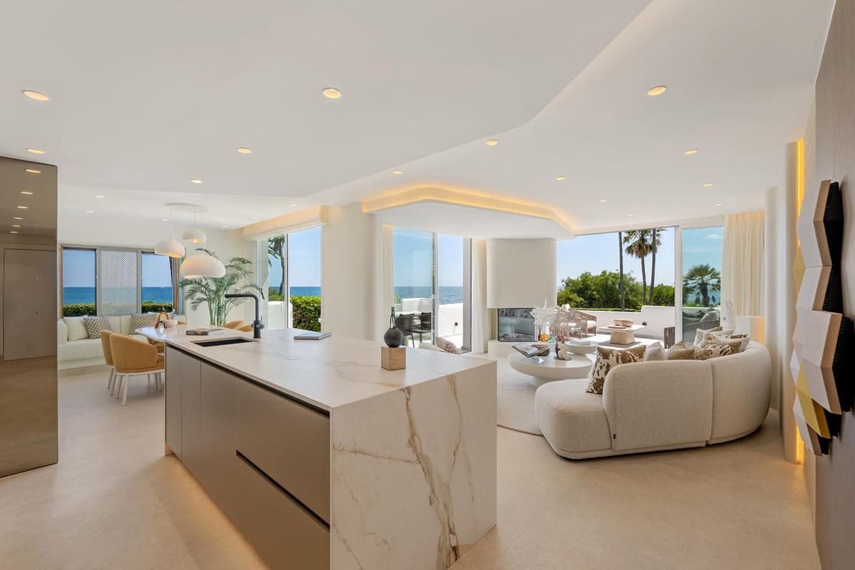 3 makuuhuone Huoneisto myytävänä paikassa Estepona mukana uima-altaan - 2 995 000 € (Ref: 9895294)