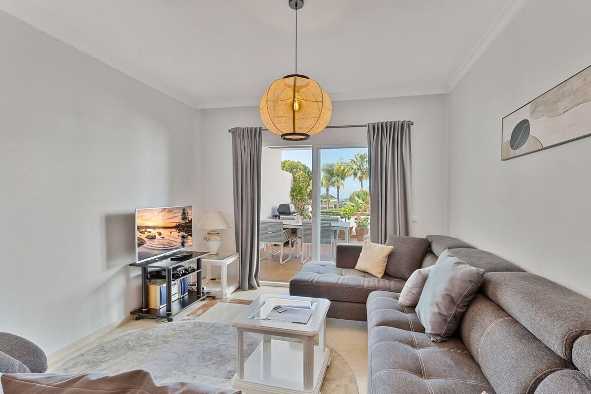 3 Zimmer Apartment zu verkaufen in Estepona mit Pool Garage - 460.000 € (Ref: 9902380)