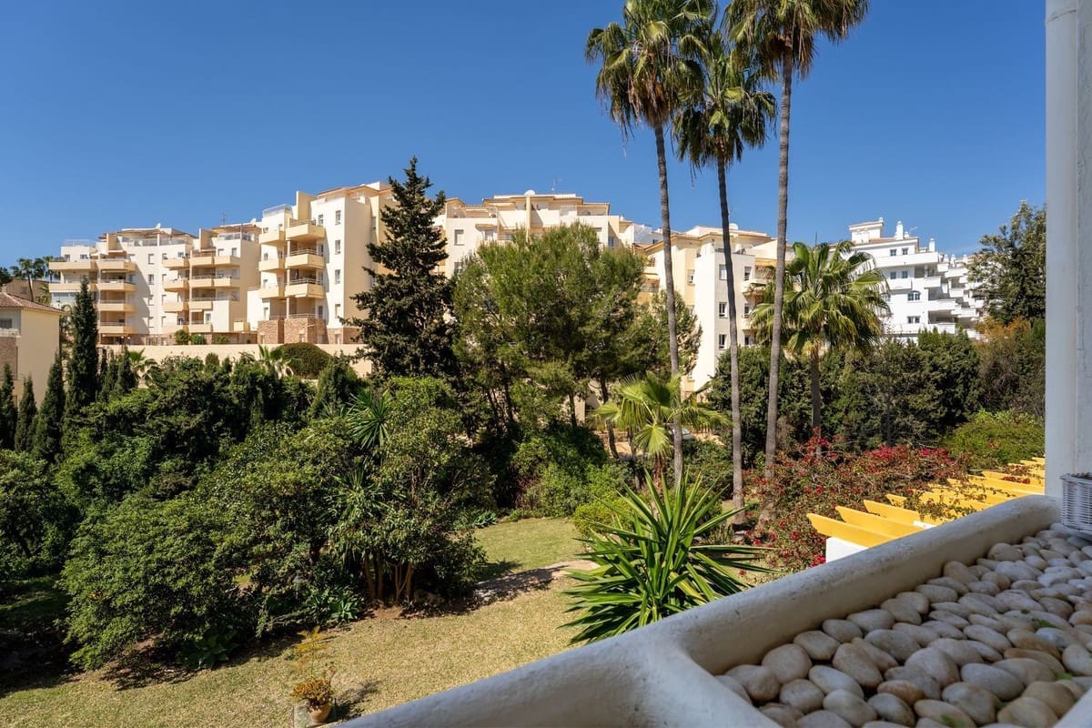 2 sovrum Lägenhet till salu i Riviera del Sol med pool - 289 000 € (Ref: 9902382)