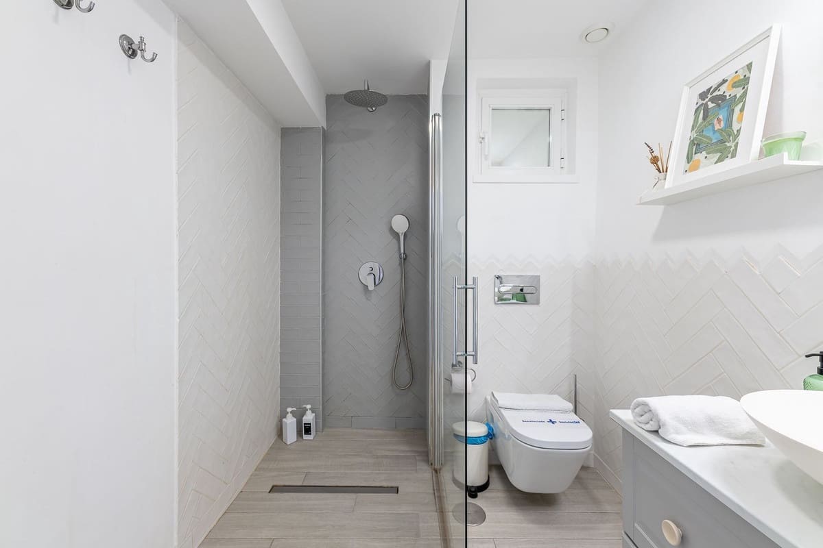 Apartamento de 2 habitaciones en Torremolinos en venta con piscina garaje - 500.000 € (Ref: 9902383)