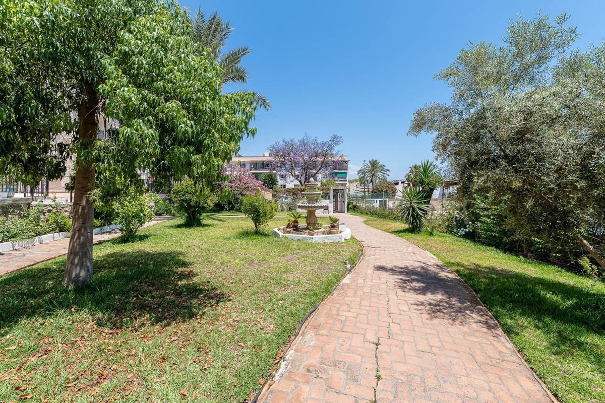 Apartamento de 2 habitaciones en Torremolinos en venta con piscina garaje - 500.000 € (Ref: 9902383)