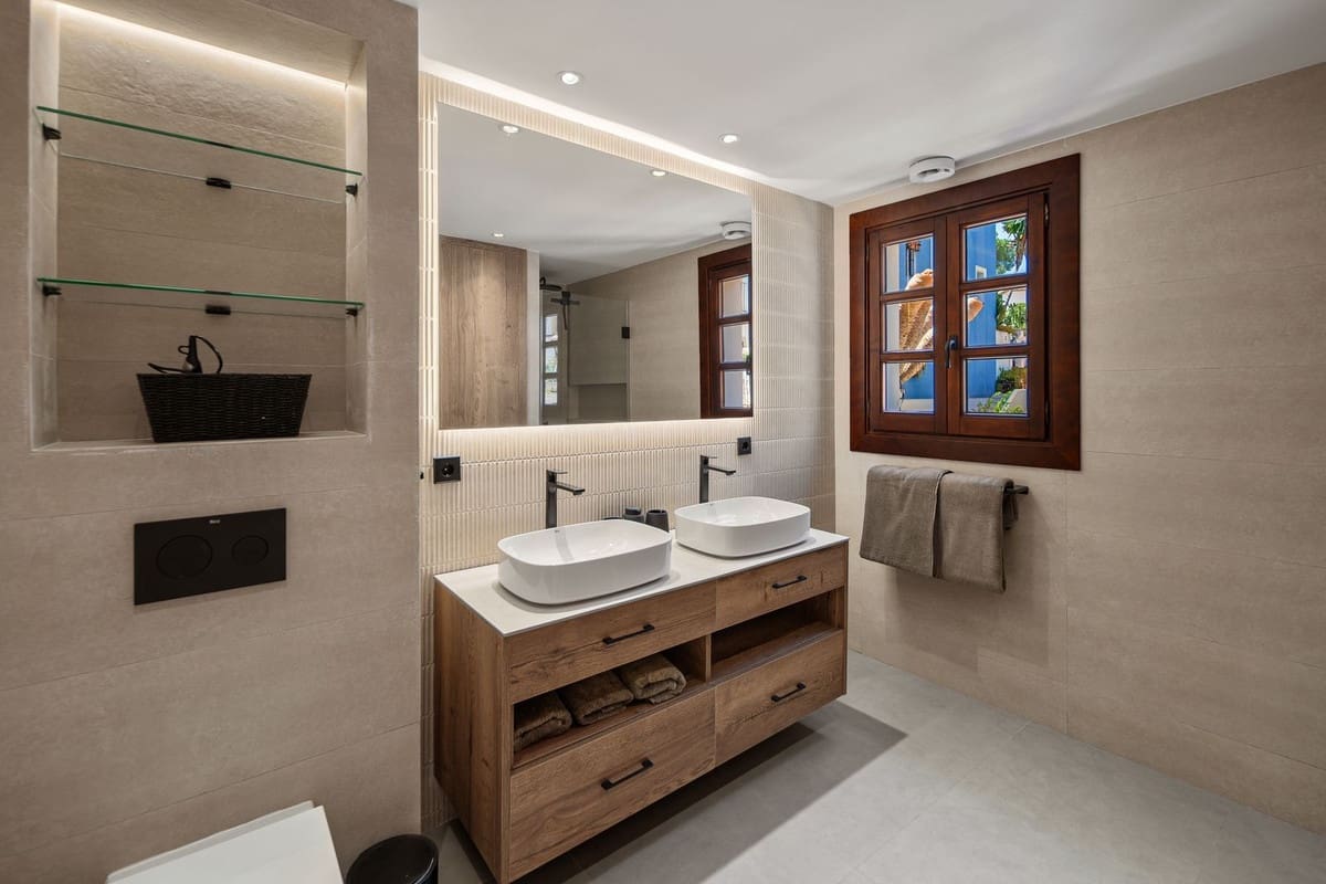3 quarto Casa em Banda para venda em Golden Mile com piscina garagem - 2 215 000 € (Ref: 9905120)