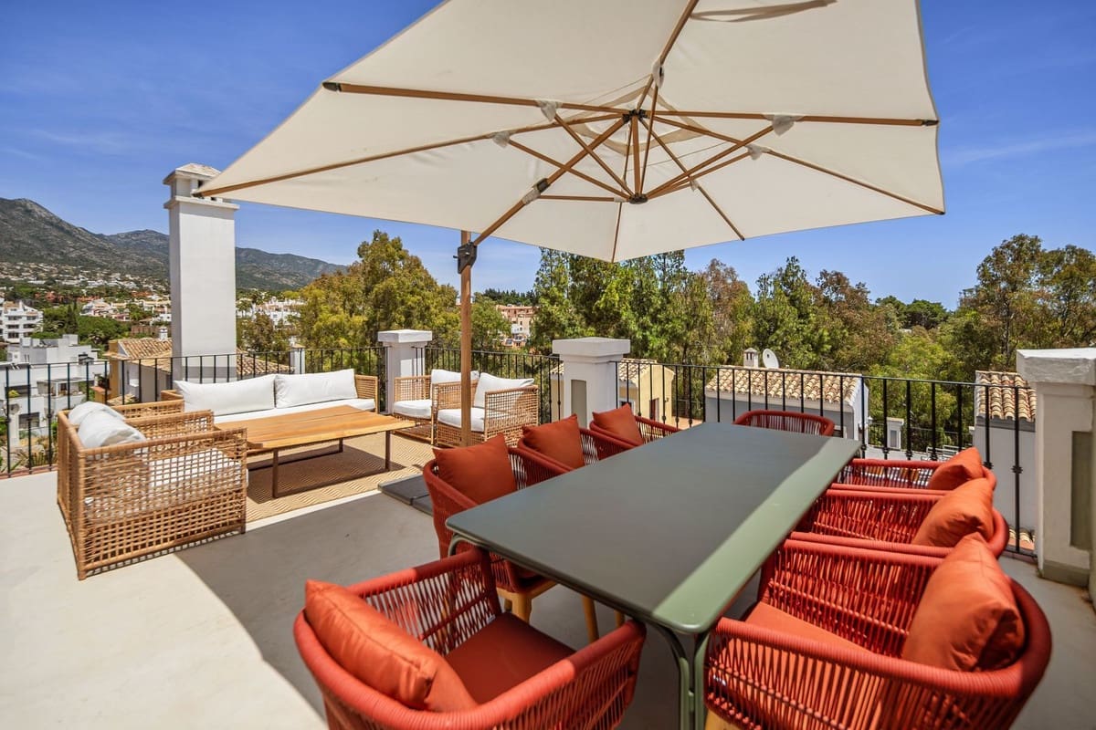 3 quarto Casa em Banda para venda em Golden Mile com piscina garagem - 2 215 000 € (Ref: 9905120)