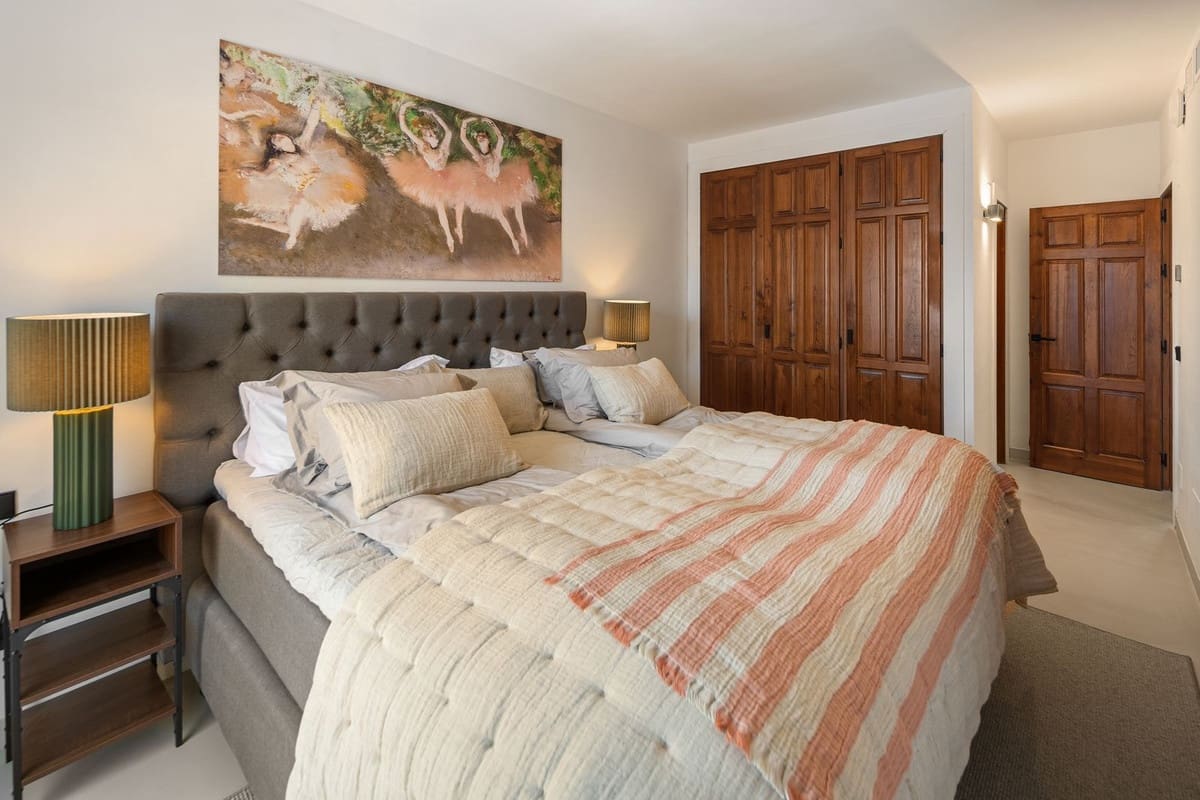 3 quarto Casa em Banda para venda em Golden Mile com piscina garagem - 2 215 000 € (Ref: 9905120)