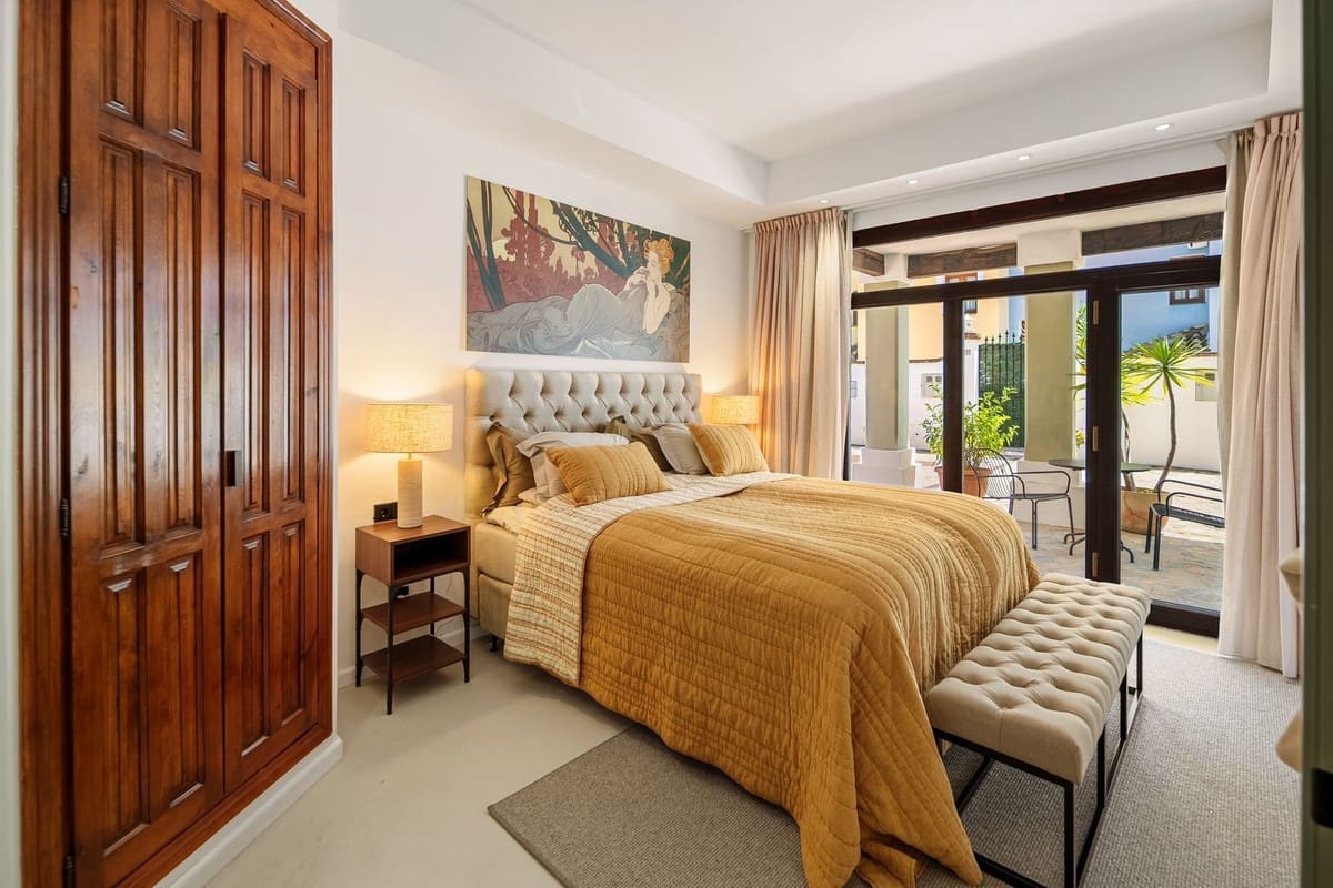 3 quarto Casa em Banda para venda em Golden Mile com piscina garagem - 2 215 000 € (Ref: 9905120)