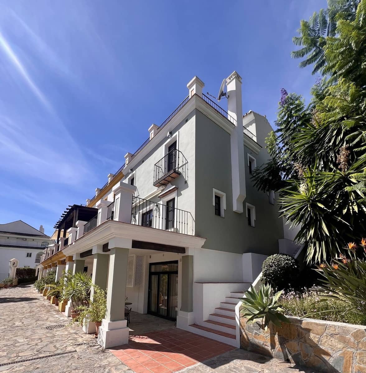 3 quarto Casa em Banda para venda em Golden Mile com piscina garagem - 2 215 000 € (Ref: 9905120)