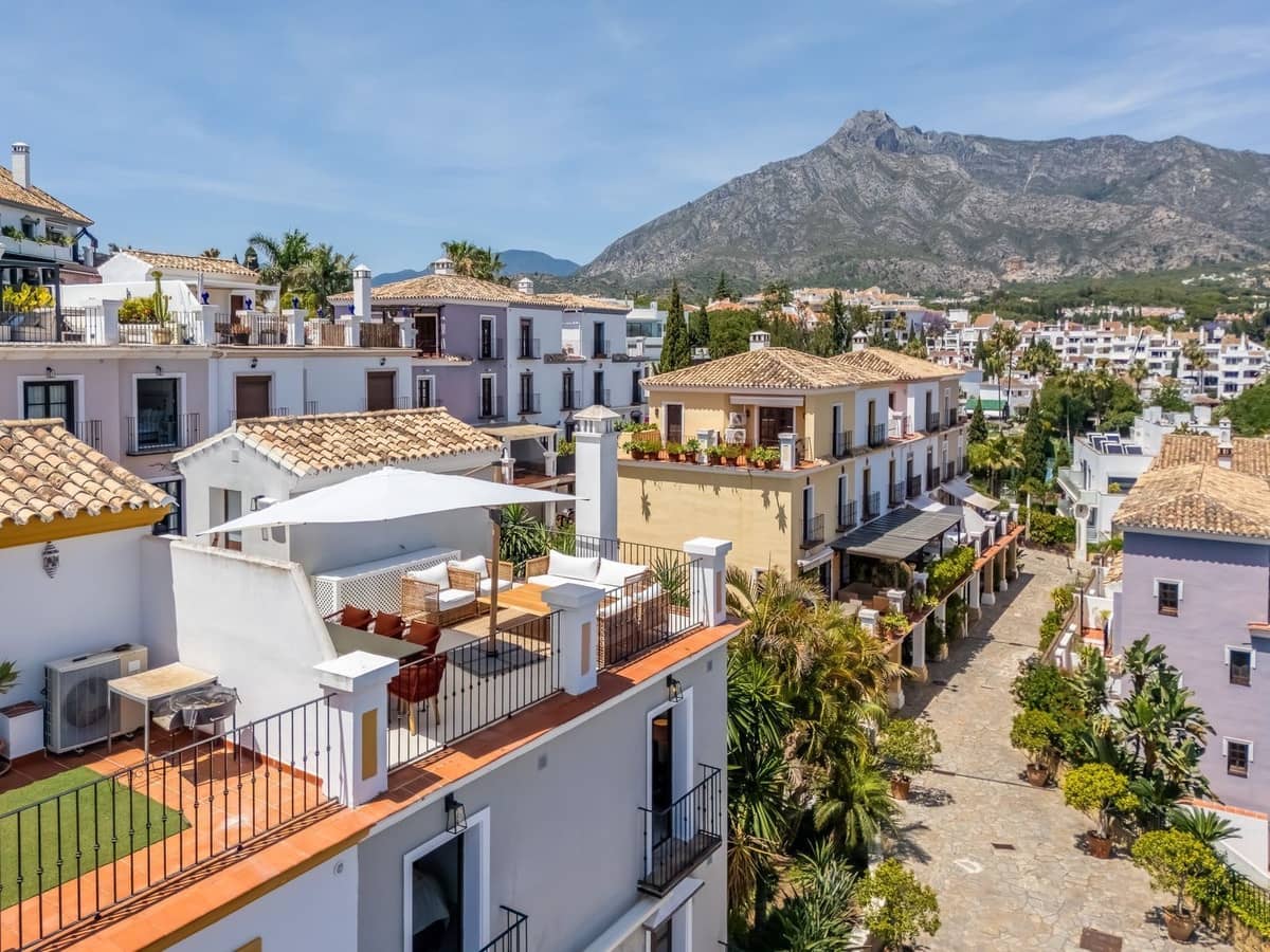 3 quarto Casa em Banda para venda em Golden Mile com piscina garagem - 2 215 000 € (Ref: 9905120)