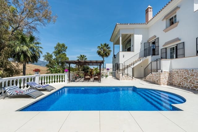 5 camera da letto Villa in vendita in Mijas Costa, Mijas con piscina garage - 975.000 € (Rif: 9905213)
