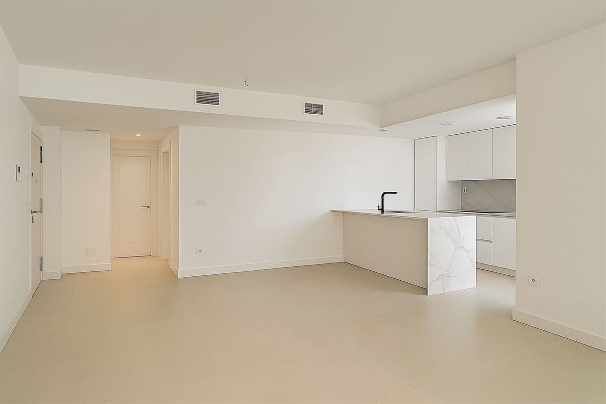 2 soverom Leilighet til salgs i Fuengirola med svømmebasseng garasje - € 450 000 (Ref: 9908861)