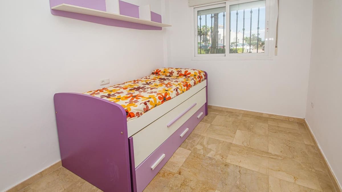 2 Zimmer Apartment zu verkaufen in La Duquesa / Puerto de la Duquesa mit Pool Garage - 269.000 € (Ref: 9911774)