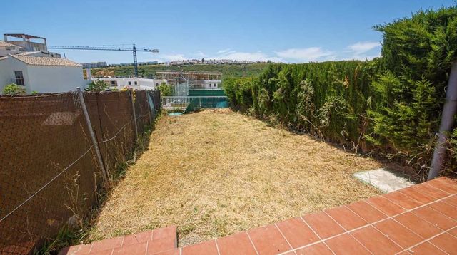 2 sypialnia Apartament na sprzedaż w La Duquesa / Puerto de la Duquesa, Manilva z basenem garażem - 269 000 € (Ref: 9911774)