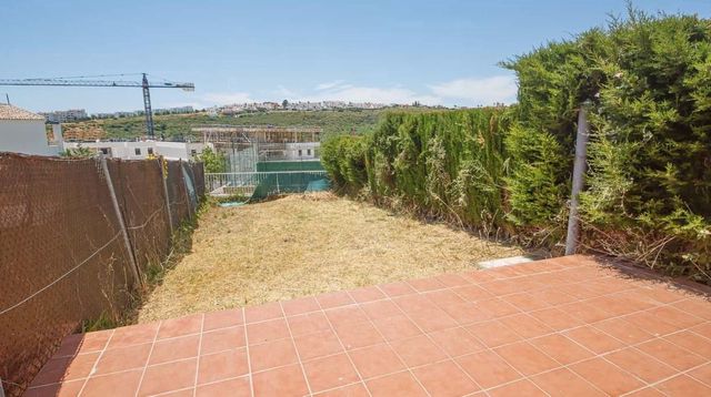 2 sypialnia Apartament na sprzedaż w La Duquesa / Puerto de la Duquesa, Manilva z basenem garażem - 269 000 € (Ref: 9911774)