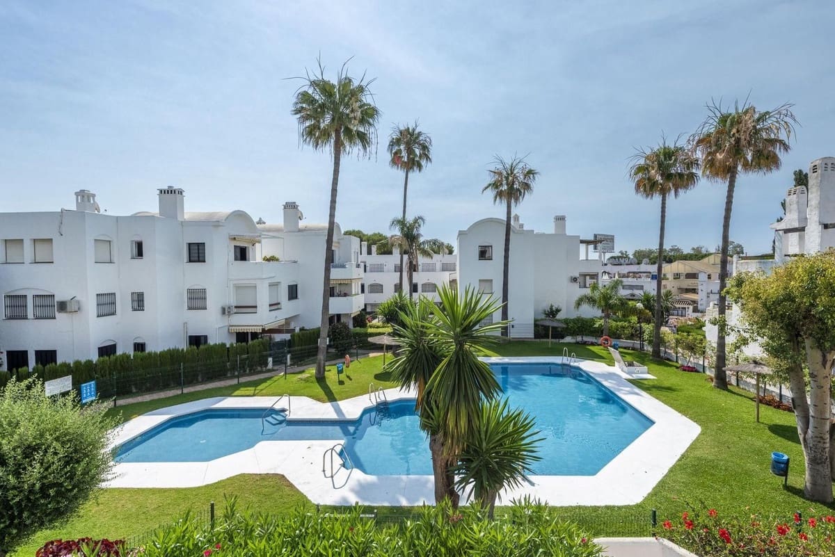 3 soveværelse Lejlighed til salg i El Paraiso med garage - € 399.500 (Ref: 9918835)