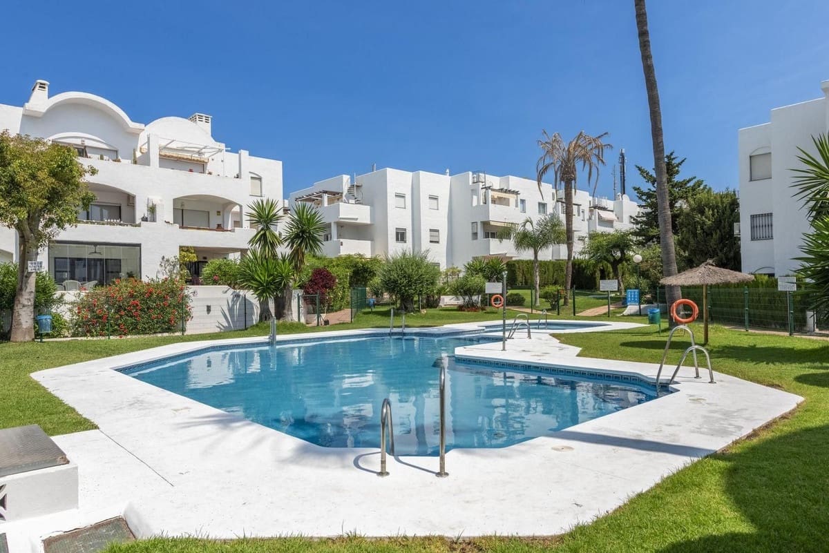 3 soveværelse Lejlighed til salg i El Paraiso med garage - € 399.500 (Ref: 9918835)