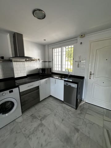 Ático de 2 habitaciones en Nueva Andalucia, Marbella en venta con piscina garaje - 460.000 € (Ref: 9921116)