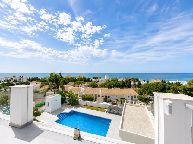 4 bedroom Villa for sale in La Cala de Mijas, Mijas with pool garage - € 2,095,000 (Ref: 9924881)
