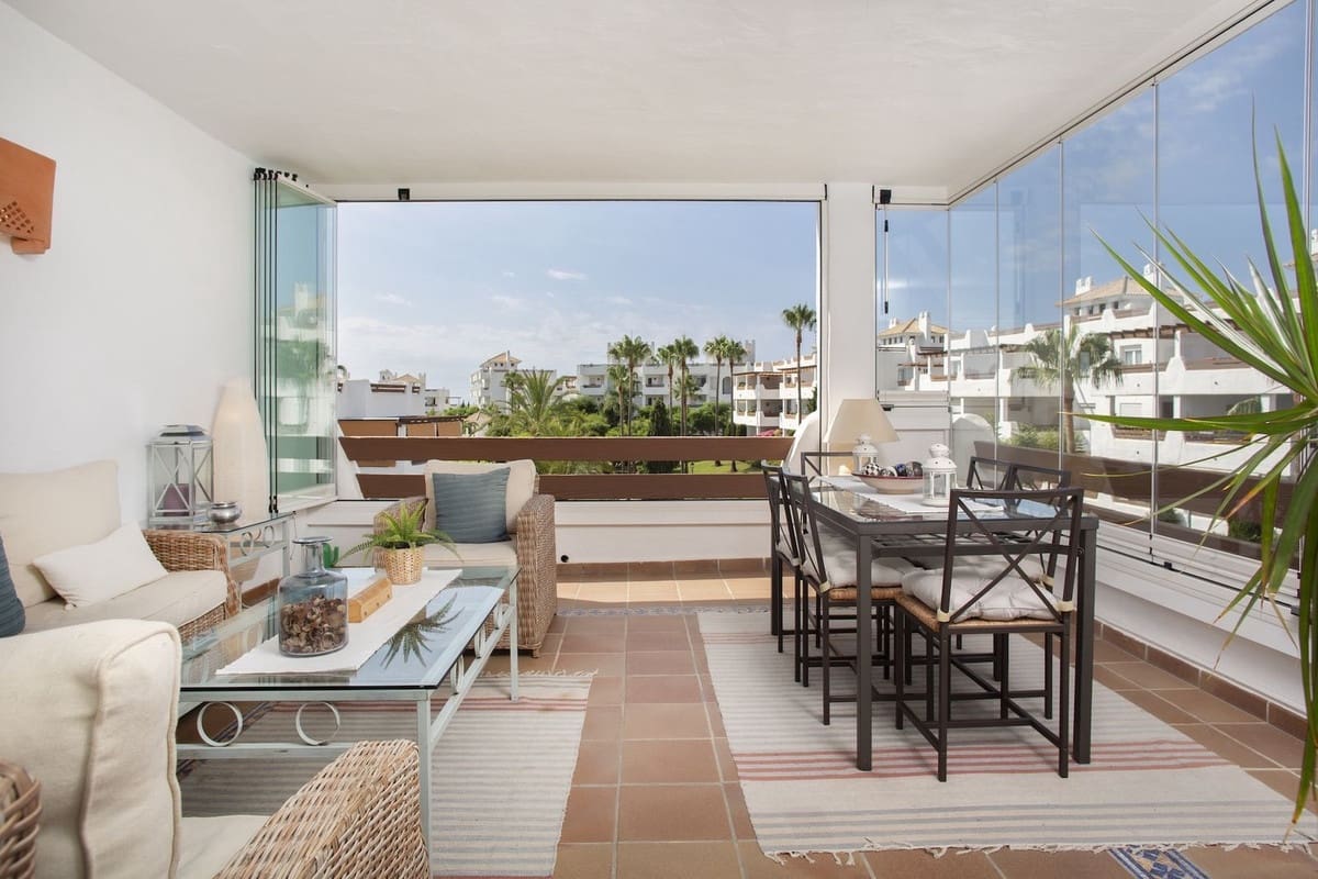 2 bedroom Apartment for sale in Estepona with pool garage - € 385,000 (Ref: 9929803)