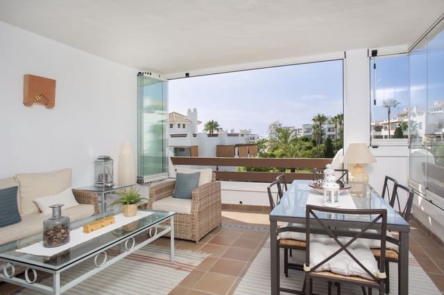 2 bedroom Apartment for sale in Estepona with pool garage - € 385,000 (Ref: 9929803)