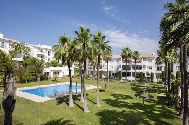 2 bedroom Apartment for sale in Estepona with pool garage - € 385,000 (Ref: 9929803)