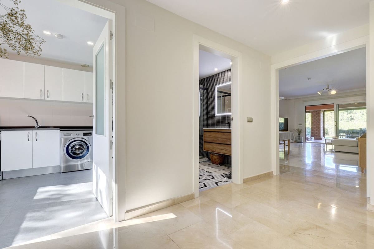 2 soverom Leilighet til salgs i Bahia de Casares med svømmebasseng garasje - € 480 000 (Ref: 9937028)