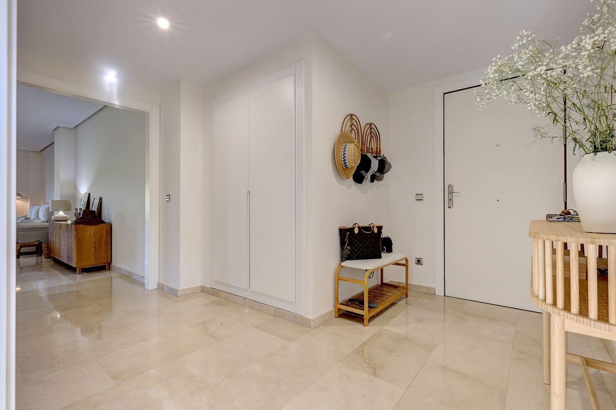 2 soverom Leilighet til salgs i Bahia de Casares med svømmebasseng garasje - € 480 000 (Ref: 9937028)