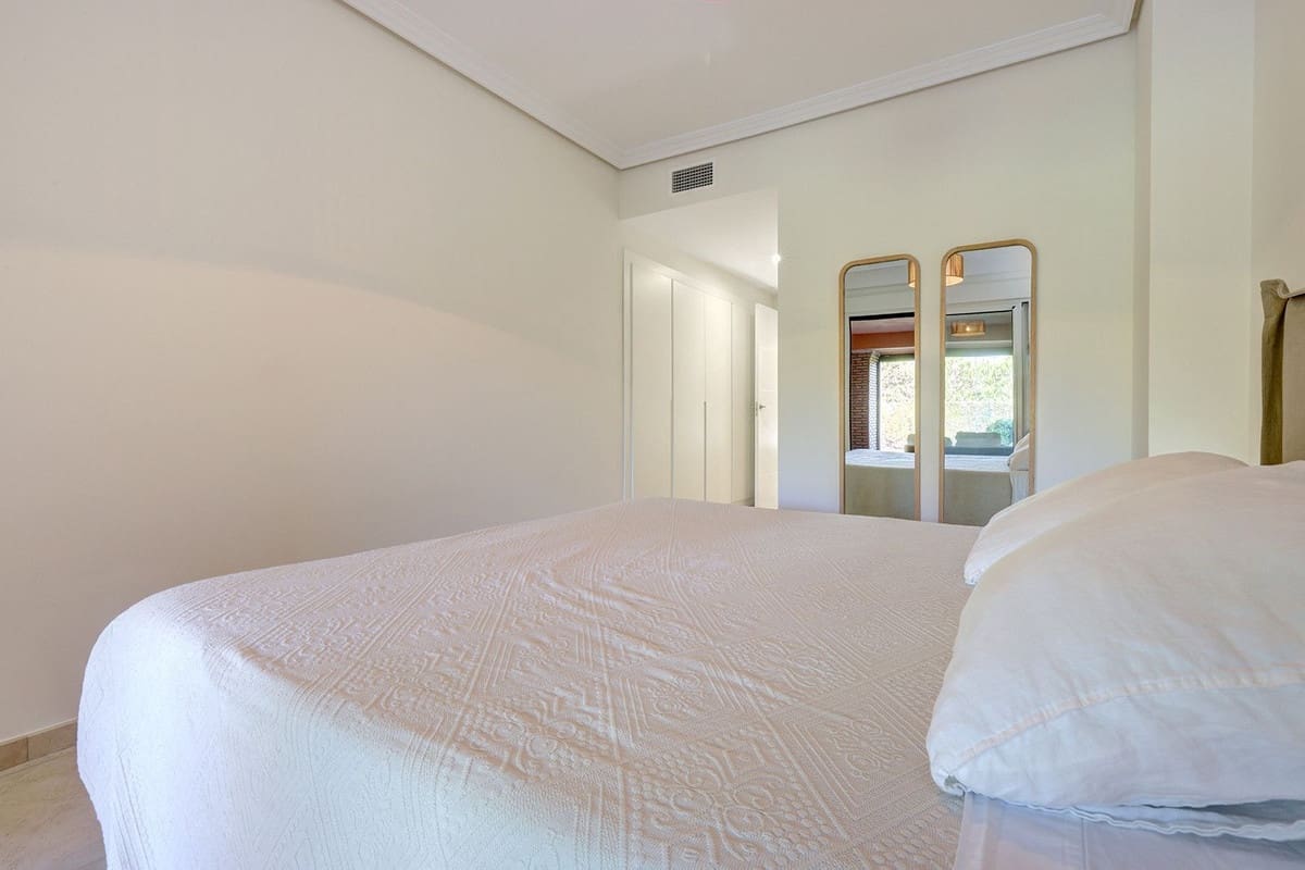 2 soverom Leilighet til salgs i Bahia de Casares med svømmebasseng garasje - € 480 000 (Ref: 9937028)