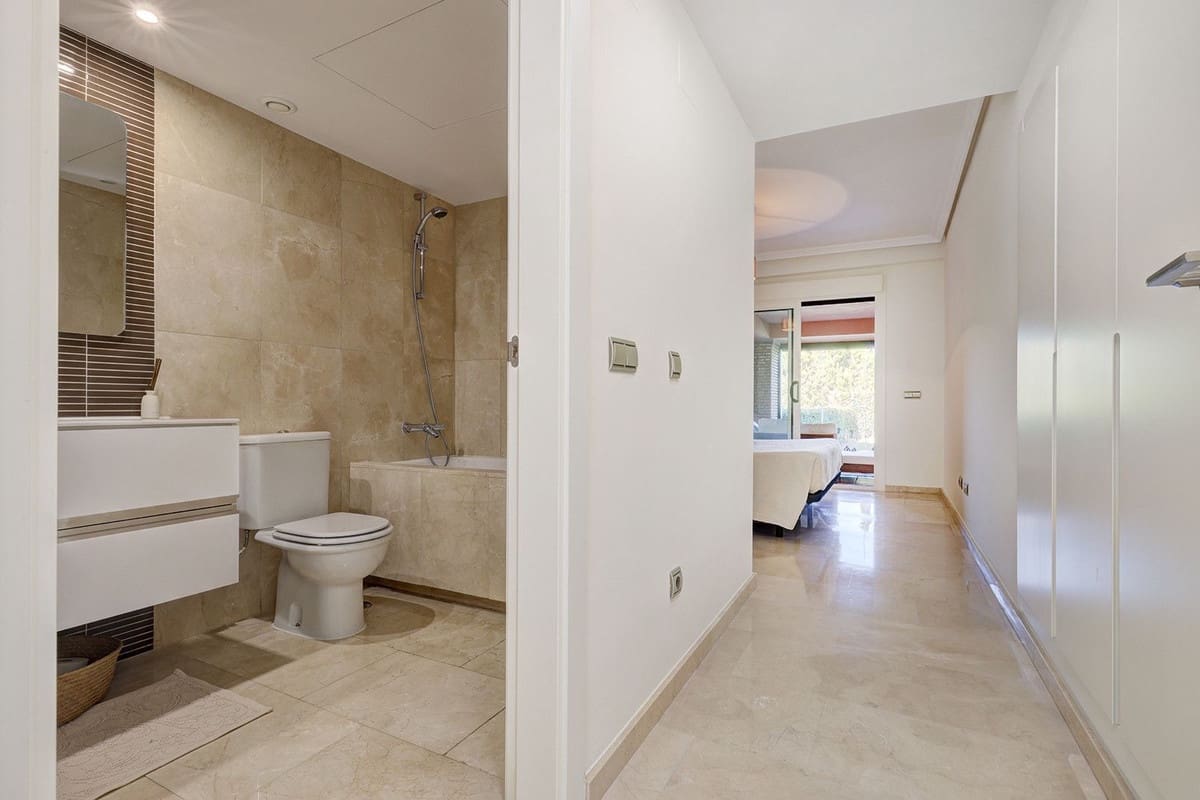 2 soverom Leilighet til salgs i Bahia de Casares med svømmebasseng garasje - € 480 000 (Ref: 9937028)