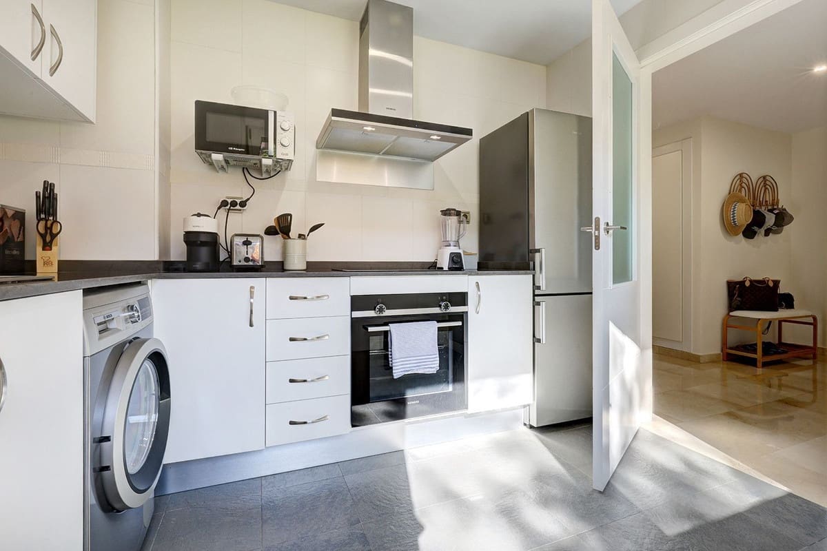 2 soverom Leilighet til salgs i Bahia de Casares med svømmebasseng garasje - € 480 000 (Ref: 9937028)