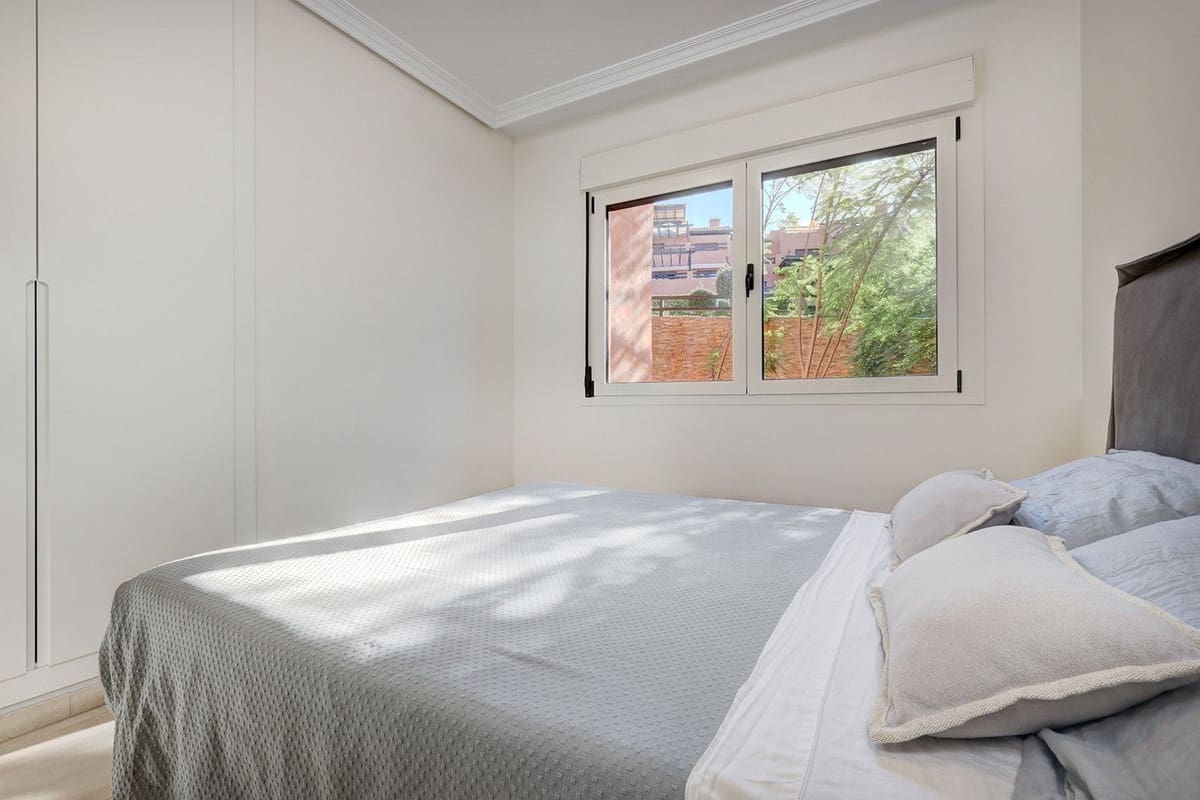 2 soverom Leilighet til salgs i Bahia de Casares med svømmebasseng garasje - € 480 000 (Ref: 9937028)