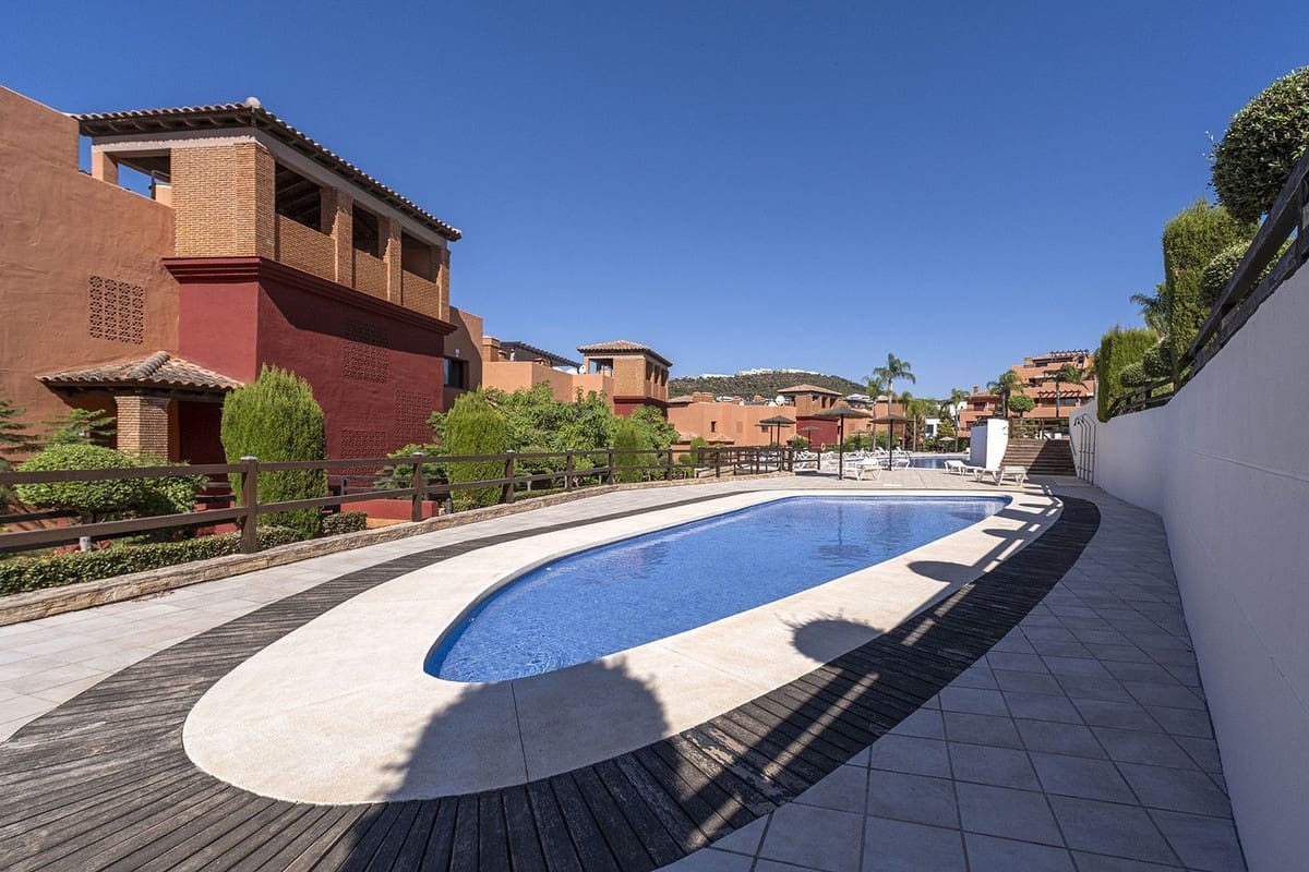 2 soverom Leilighet til salgs i Bahia de Casares med svømmebasseng garasje - € 480 000 (Ref: 9937028)