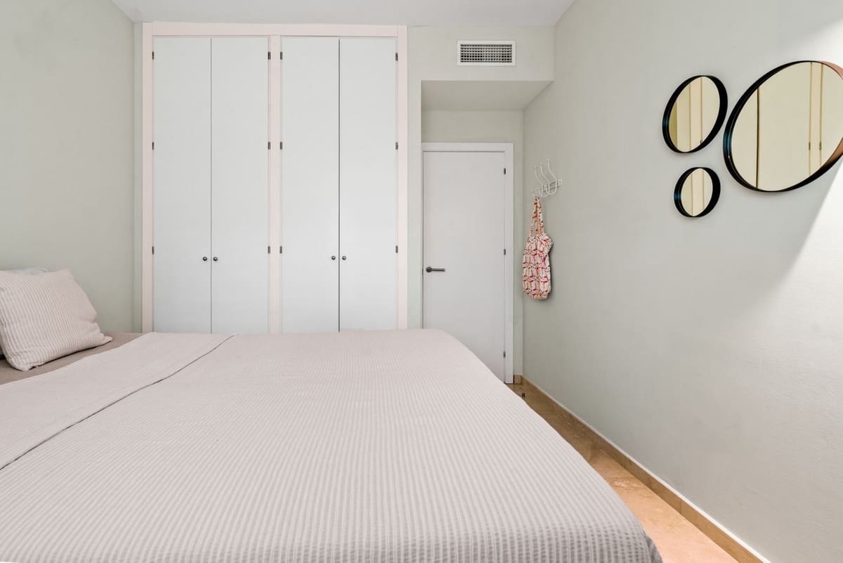 2 slaapkamer Appartement te koop in Manilva met zwembad garage - € 359.000 (Ref: 9937029)